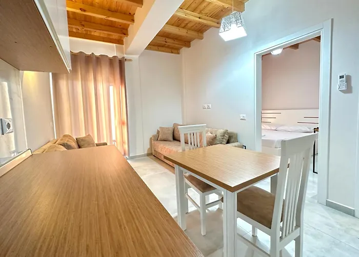 Maison Apartments
