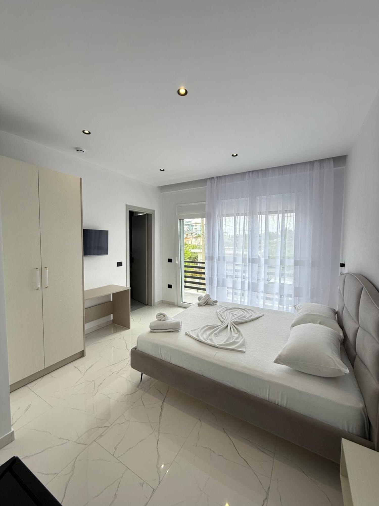 Maison *